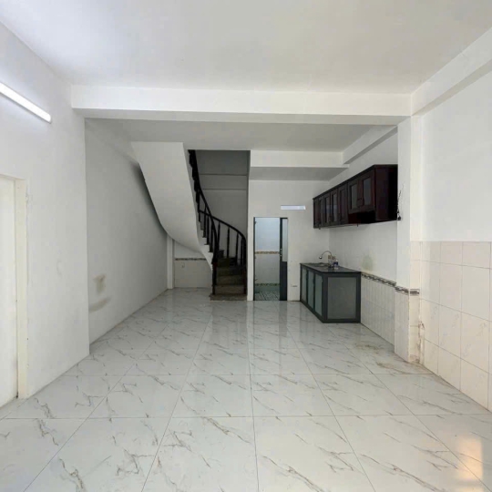 cho thuê nhà hẽm xe hơi đường Huỳnh Tấn Phát